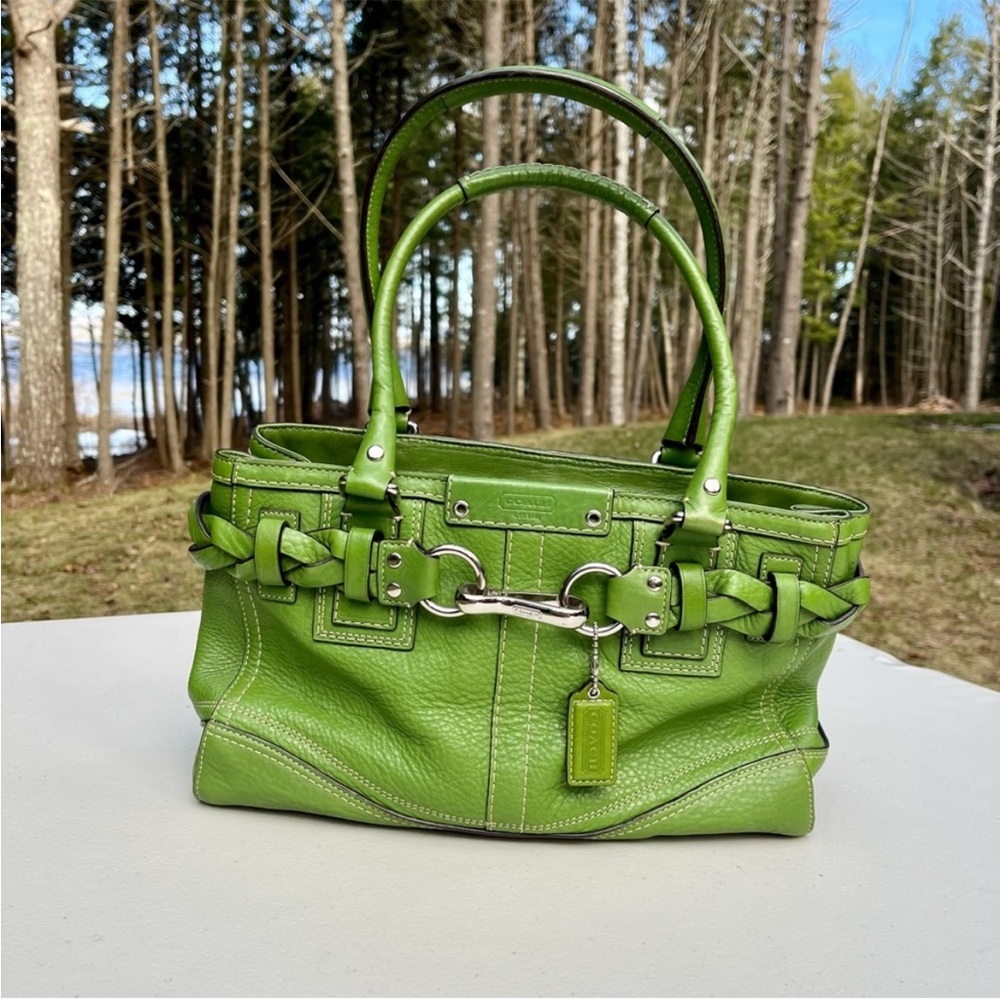 COACH Green Leather Shoulder Bag with Structured Design - Picture 3 of 11